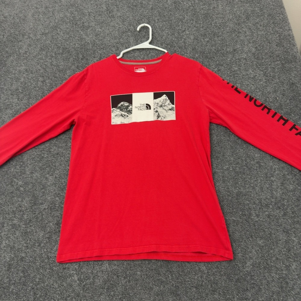 The North Face Long Sleeve Shirt Men M Red Cotton Graphic Mountain Outdoor Style
